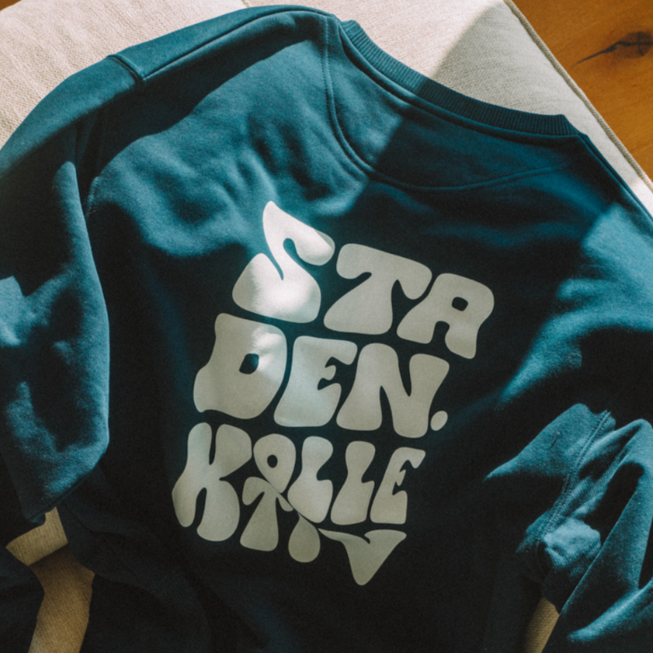 LETTERING SWEATER